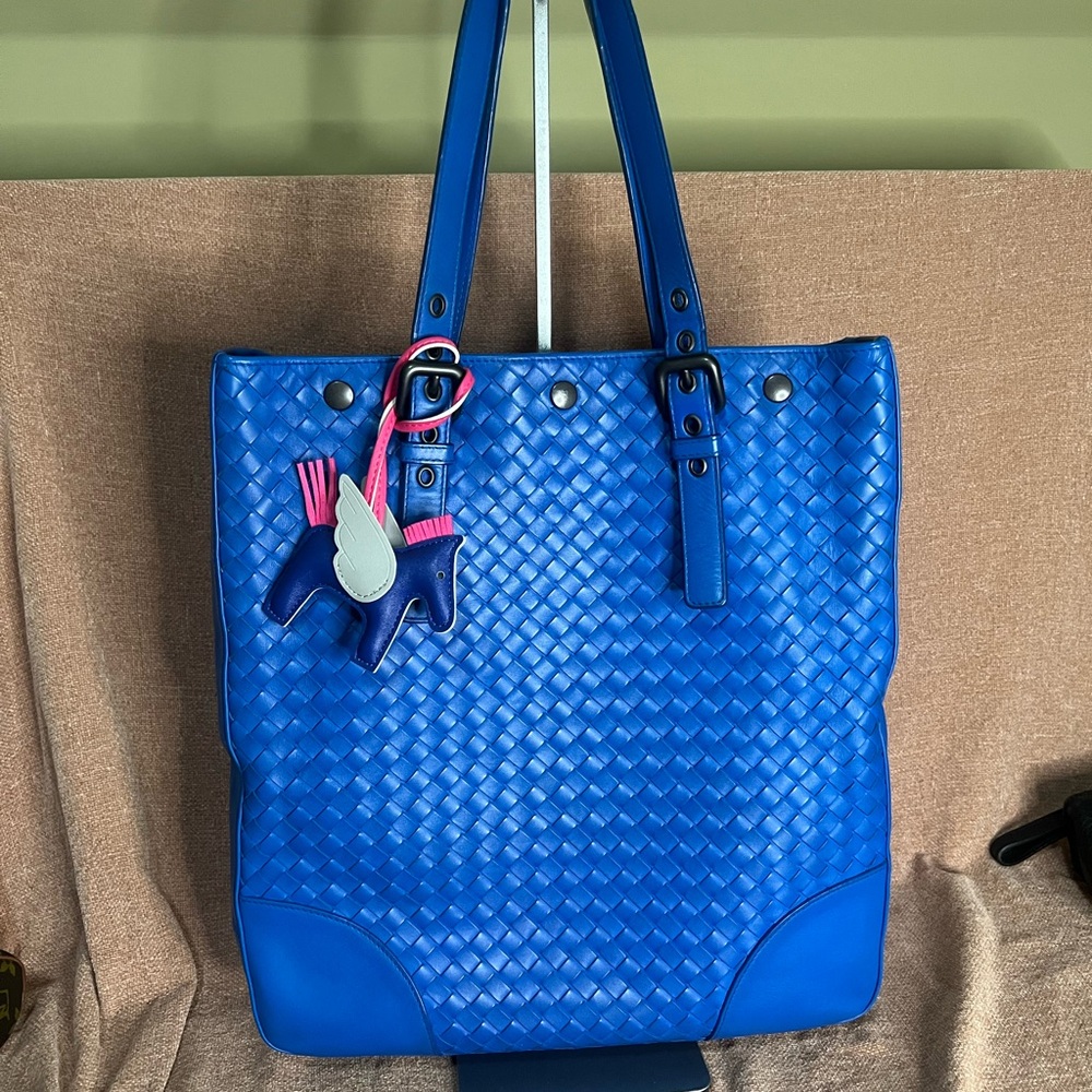 Bottega Veneta Ebano Intrecciato Nappa Leather Tote Bag in Blue - Picture 2 of 16